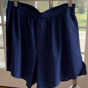 Lululemon Men’s 6 inch running shorts in Navy
